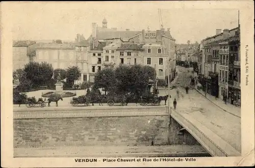 Ak Verdun Lothringen Meuse, Place Chevert et Rue de l'Hotel de Ville