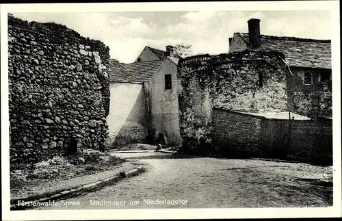 Ak Fürstenwalde an der Spree, Stadtmauer am Niederlagetor