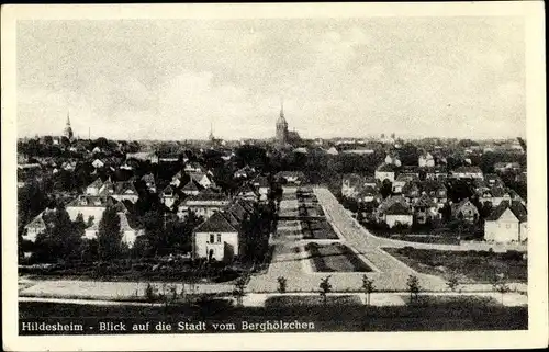 Ak Hildesheim in Niedersachsen, Blick auf die Stadt v. Berghölzchen