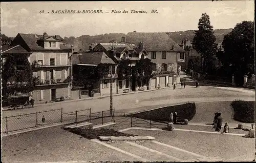 Ak Bagnères de Bigorre Hautes Pyrénées, Place des Thermes