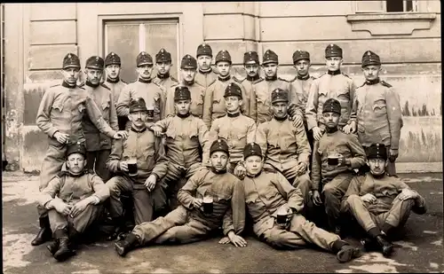 Foto Ak Kuk Soldaten in Uniformen, Gruppenportrait