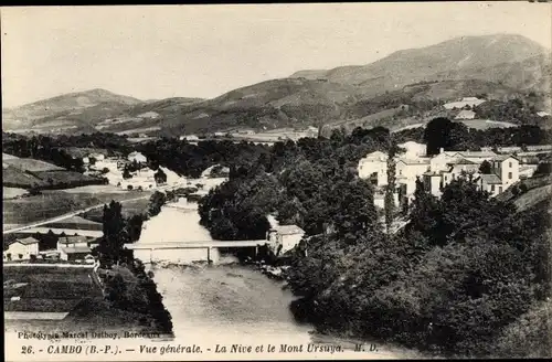 Ak Cambo Pyrénées Atlantiques, Vue générale, La Nive et le Mont Ursuya