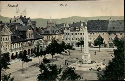 Ak Saalfeld an der Saale Thüringen, Markt, Denkmal, Geschäft Robert Kohl