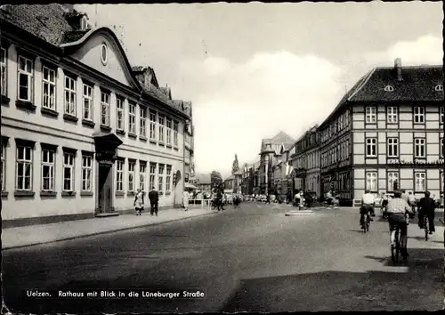 Ak Uelzen in Niedersachsen, Rathaus m. Blick in die Lüneburger Straße