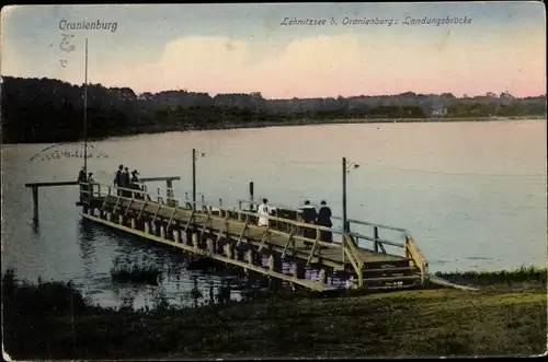 Ak Oranienburg in Brandenburg, Lehnitzsee, Landungsbrücke