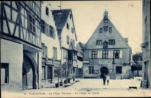 Ak Turckheim Türkheim Elsass Haut Rhin, La Place Turenne, Le Corps de Garde
