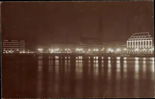 Ak Hamburg, Stadtpanorama bei Nacht, beleuchtet