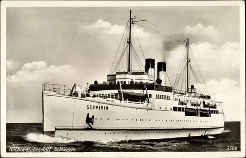 Ak Hochseefährschiff Schwerin, Ansicht Bug Backbord