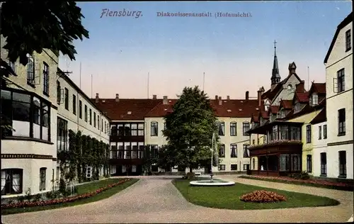 Ak Flensburg in Schleswig Holstein, Diakonissenanstalt, Hofansicht