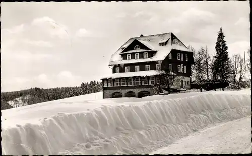 Ak Triberg im Schwarzwald, Hotel Pension Geutsche, Außenansicht, Schneelandschaft, Wald