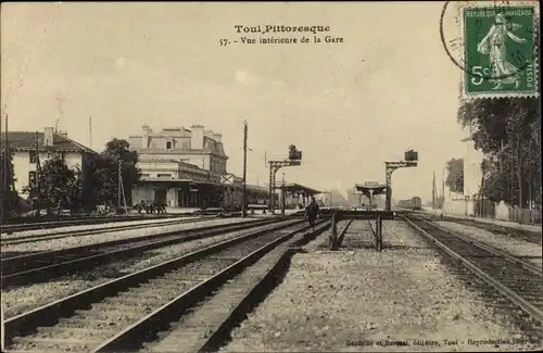 Ak Toul Lothringen Meurthe et Moselle, Vue intérieure de la Gare, Bahnhof