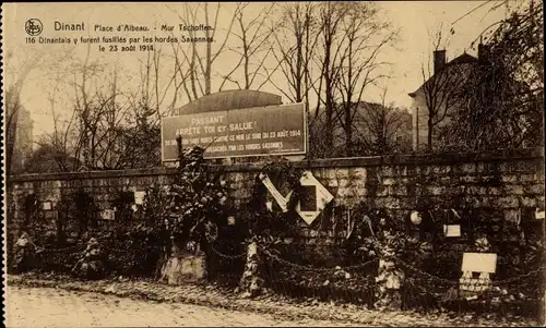 Ak Dinant Wallonien Namur, Place d'Albeau, Mur Tschoffen