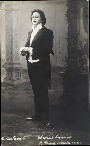 Ak Russischer Opernsänger, Frack, Portrait