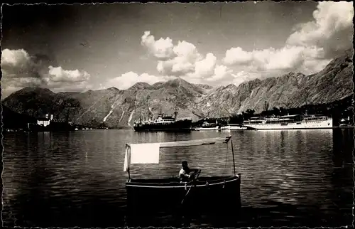 Ak Montenegro, Blick übers Wasser, Boote