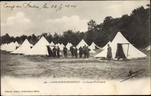 Ak Fontainebleau Seine et Marne, Le Camp d'Infanterie