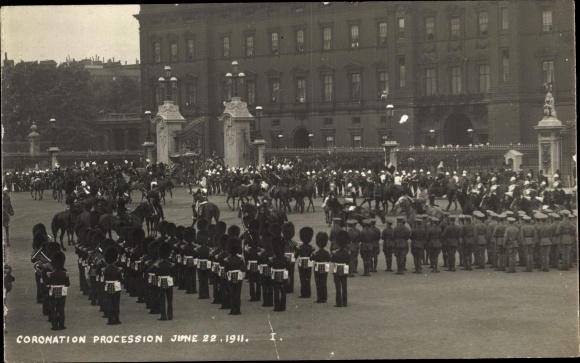 Ak London City Buckingham Palace Coronation King George V Queen Mary 1911 Procession Nr Oldthing Ansichtskarten Adel Personlichk