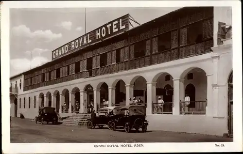 Ak Aden Jemen, Grand Royal Hotel, Automobile