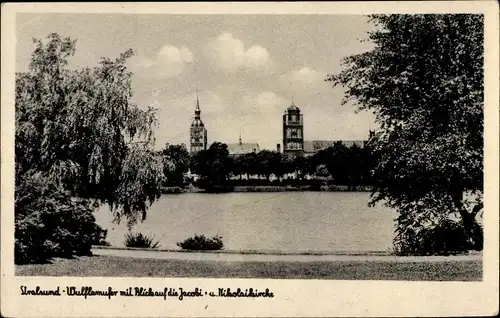 Ak Stralsund in Mecklenburg Vorpommern, Wulflamufer mit Blick auf die Jacobi und Nicolaikirche