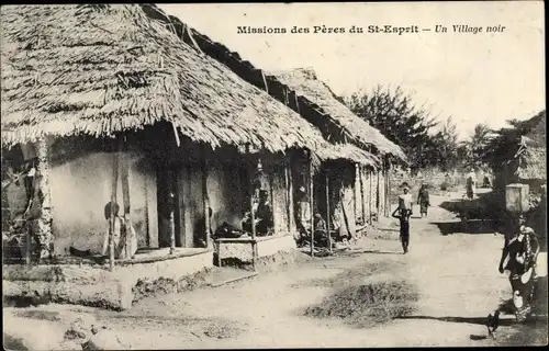 Ak Missions des Pères du St. Esprit, Un village noir