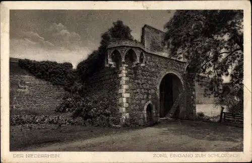 Ak Zons Dormagen Niederrhein, Eingang zum Schlosshof