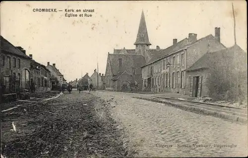 Ak Crombeke Westflandern, Kerk en straat, Kirche, Straße