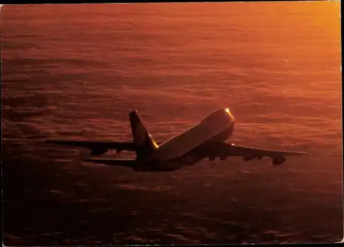 Ak Lufthansa Boeing 747, Passagierflugzeug, 914 km/h, über den Wolken, Abendstimmung