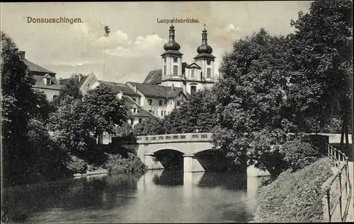 Ak Donaueschingen im Schwarzwald, Leopoldsbrücke