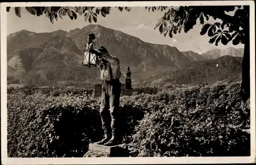 Ak Nonn Bad Reichenhall Bayern, Alpenhotel Fuchs, Statue I' leucht Euch