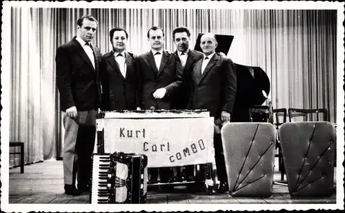 Foto Ak Musiker Quintett, Kurt Carl Combo, Akkordeon, Xylophon