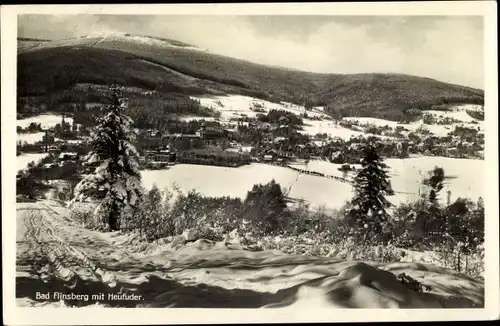 Ak Świeradów Zdrój Bad Flinsberg Schlesien, Panorama vom Ort und Heufuder