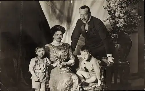 Ak Großherzog von Ernst Ludwig Hessen Darmstadt, Familienportrait, Postkartenwoche 1912