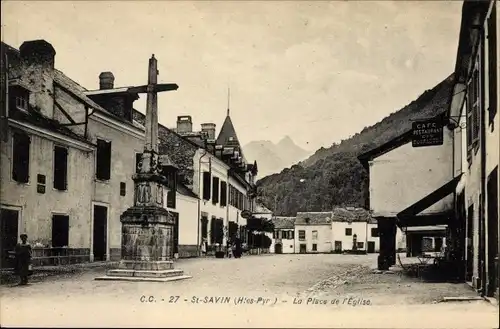 Ak Saint Savin Hautes Pyrénées, La Place de l'Église