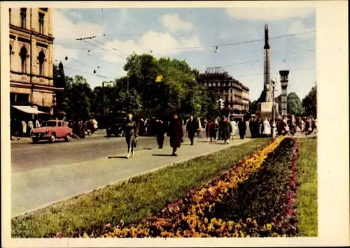 Ak Riga Lettland, Kreuzung der Leninstraße und des Kommunadesboulevard