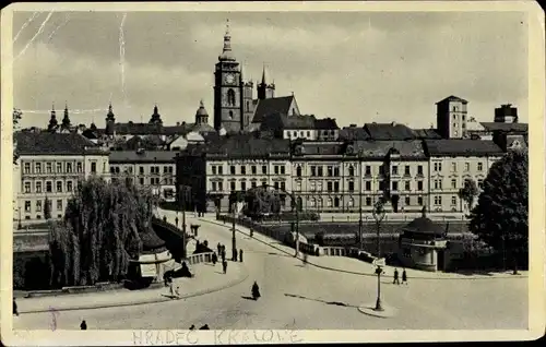 Ak Hradec Králové Königgrätz Stadt, Blick auf die Brücke, Stadtansicht