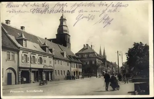 Ak Pirmasens am Pfälzerwald, Schlossstraße, Holzhandlung, Kaffee u. Schokolade Haus, Fußgänger