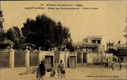 Ak Saint Louis Senegal, Place du Gouvernement, Vers le Sud