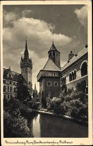 Ak Braunschweig in Niedersachsen, Burg Dankwarderode und Rathaus, Uferpartie