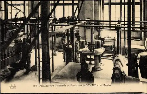 Ak Sèvres Ville d'Avray Hauts de Seine, Le Moulin, Manufacture Nationale de Porcelaine