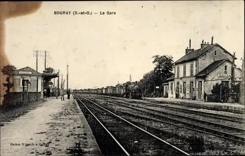 Ak Bouray Essonne, La Gare, chemin de fer