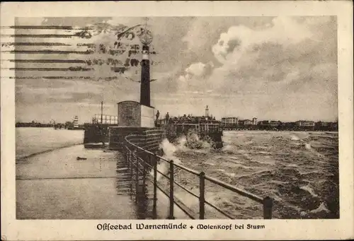 Ak Rostock Warnemünde, Molenkopf bei Sturm