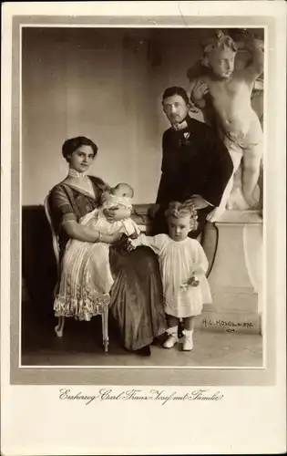 Ak Erzherzog Carl Franz Josef mit Familie, Zita, Kinder