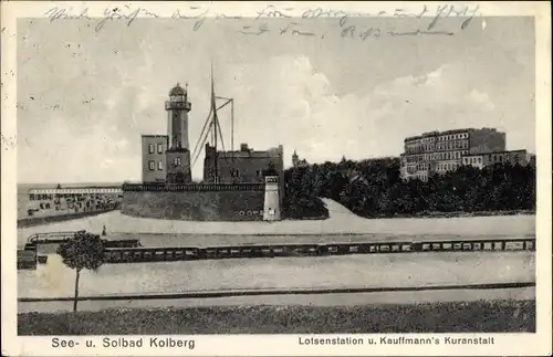 Ak Kołobrzeg Kolberg Pommern, Lotsenstation und Kauffmann's Kuranstalt