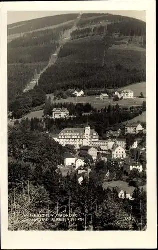 Ak Janské Lázně Johannisbad Reg. Königgrätz, Panorama vom Ort
