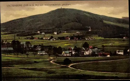 Ak Neukirch in der Lausitz, Panorama vom Ort, Valtenberg