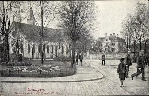 Ak Erlangen in Mittelfranken Bayern, Maximiliansplatz mit Kath. Kirche