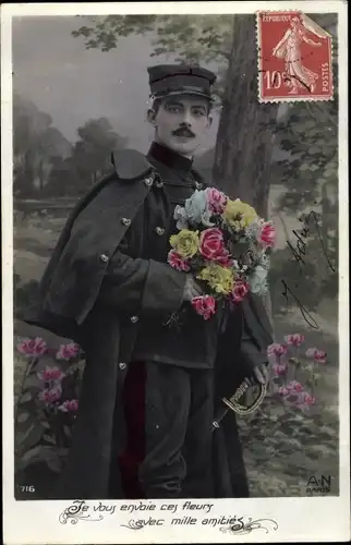 Ak Je vous envoie ces fleurs avec mille amitiés, Französischer Soldat