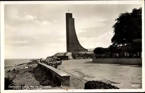 Ak Laboe Probstei Ostsee, Marine Ehrenmal, Autos, Strandpartie