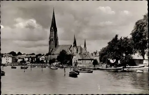 Ak Schleswig an der Schlei, Kirche, Bootshafen, Stadtbild