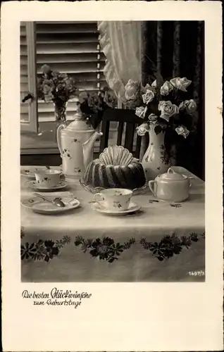 Ak Glückwunsch Geburtstag, Gedeckter Kaffeetisch, Blumenstrauß, Napfkuchen