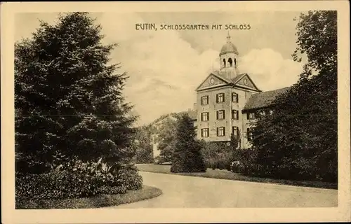 Ak Eutin in Ostholstein, Schloßgarten mit Schloß